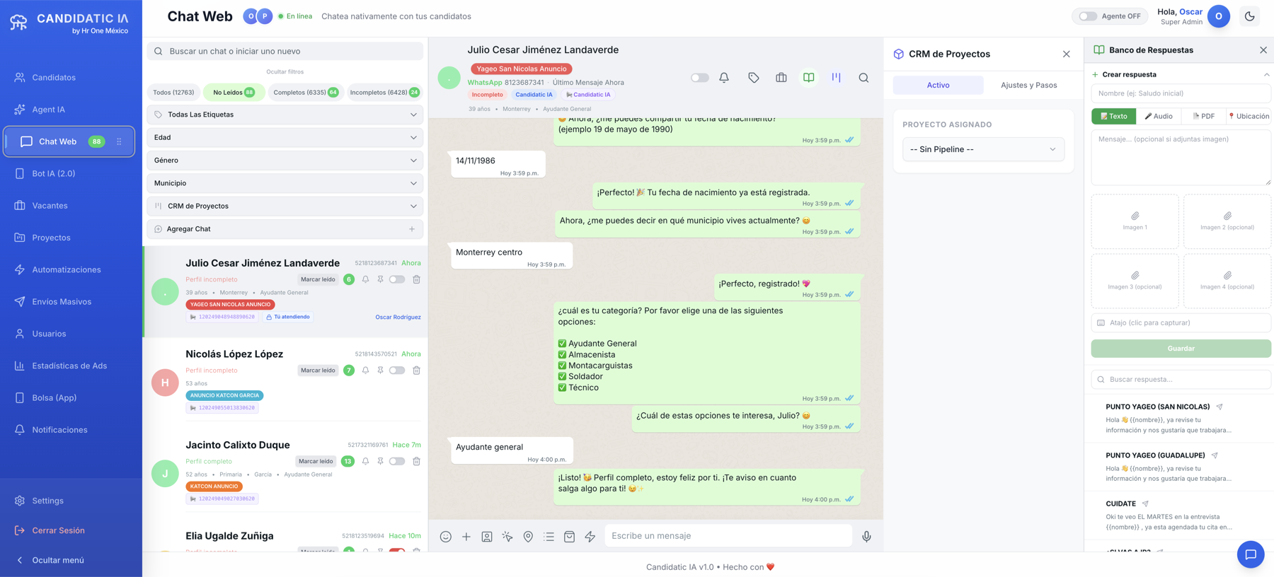 Chat Web de Candidatic IA con Brenda, el bot de inteligencia artificial de HR One, conversando en vivo con un candidato por WhatsApp